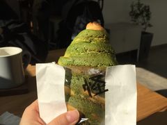 抹茶流心可颂-怪 kafe.