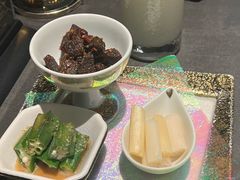 -铭牛烧肉·和牛海鲜自助(高新月牙湖店)