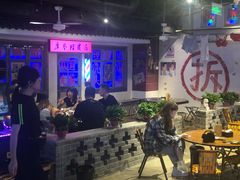 大堂-马路牙子地桌烤肉(工体店)