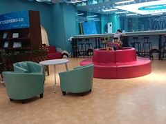 -Swim斯卫姆国际儿童游泳中心(红博中央公园店)