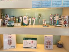 -瑞尔齿科(上海长风大悦城店)