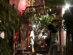 -Cuc Gach Quan Restaurant