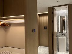 -深圳国际会展中心希尔顿酒店(前海华发冰雪世界店)