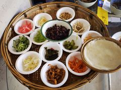 -包整·丝娃娃(一览甲秀楼风景店)