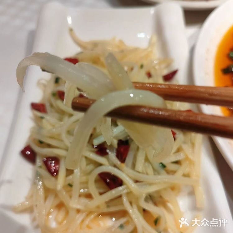 这家餐厅快被我和同事们吃成食堂了，真的优秀！！哈哈
