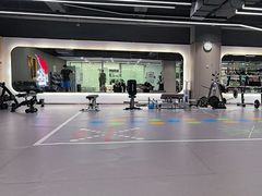 -英派斯健身旗舰店(海信国际中心馆)
