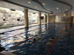 -格易美游泳馆健身房(新昆仑店)