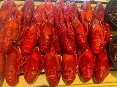-肥肥虾庄·金牌油焖大虾(汉街SKP店)
