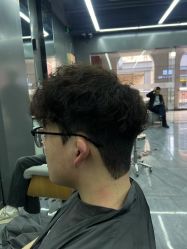 -藤野造型烫发染发