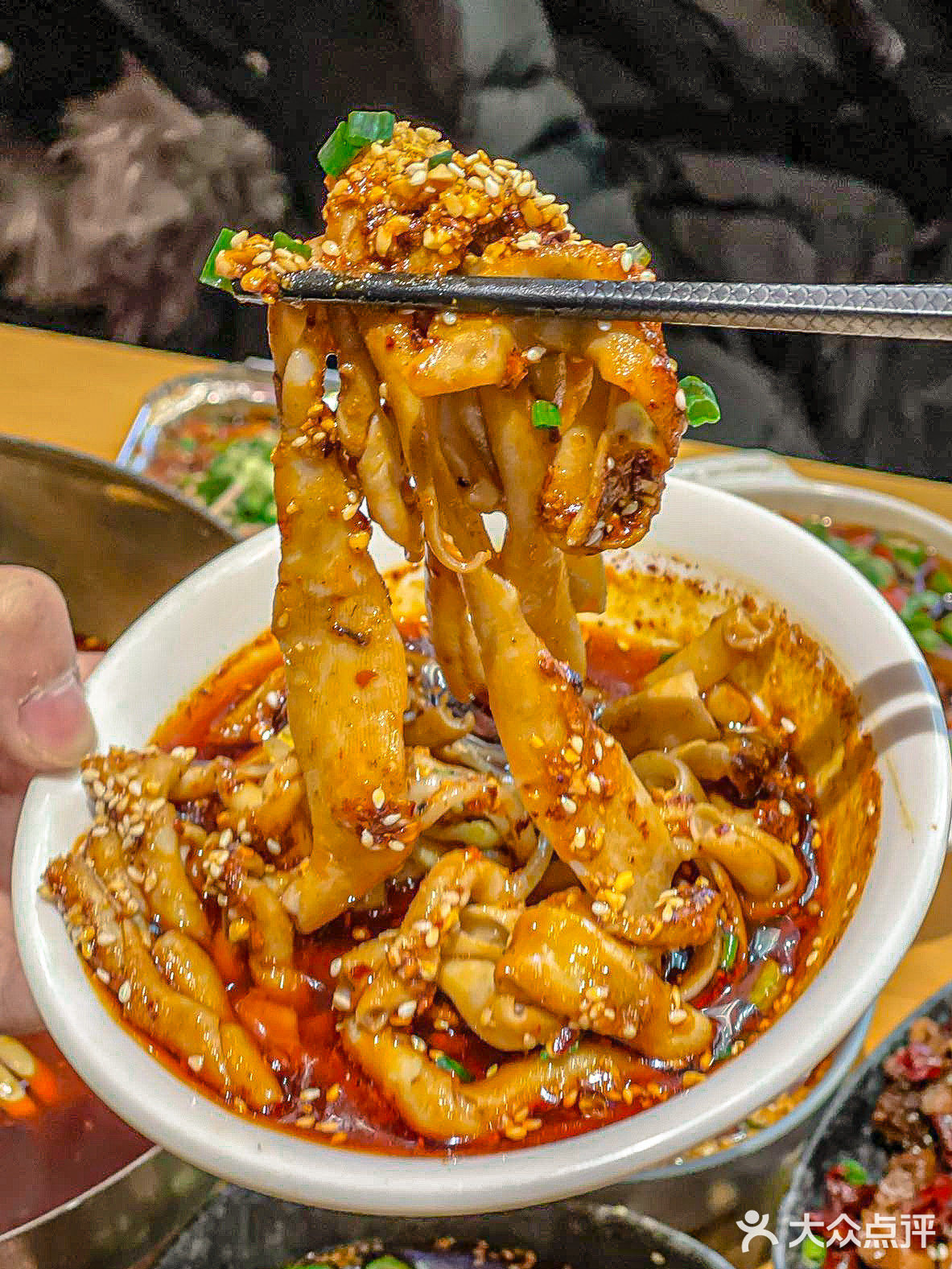 你和成都的距离只差一个付小姐☝️人均70