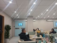 -上海大学附属上海和平眼科医院