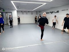 -EFL巴西柔术·综合格斗·泰拳·少儿体能训练(虹桥德必馆)