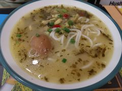 酸菜肉丝米粉-老娘舅(奥特莱斯店)