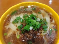 老妈面清汤-易老妈蹄花.特色川菜(人民公园总店)