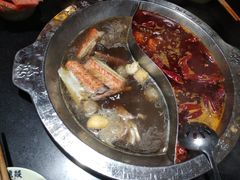 菌汤鸳鸯锅-大龙辣火锅·龙虾·烧烤(湖滨新天地店)