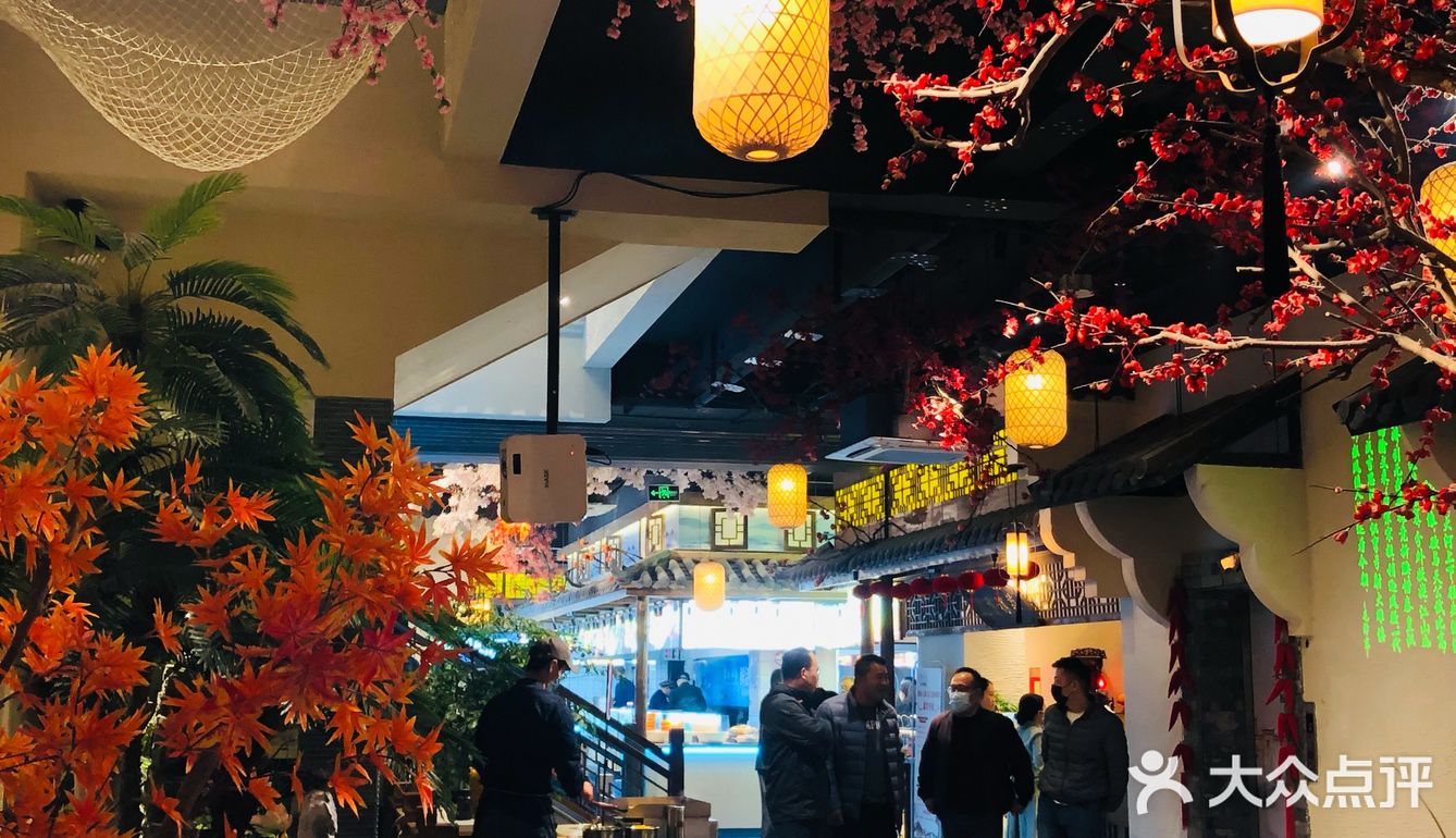 我点了一份猪蹄。这味道，值得我跑那么远来吃了！