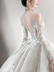 -Renee芮亦婚纱(原丽莎)