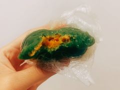 咸蛋黄肉松青团-肯德基(安定门店)