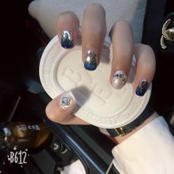 -睫乐园•睫公馆•美睫美甲沙龙