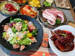 -草家酱蟹炭火烤肉店(珲春南路一店)