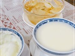 -周大娘牛乳(旧寨古村总店)