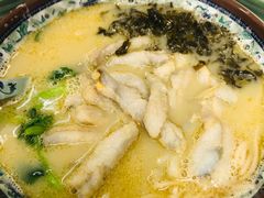 招牌黄鱼面-明呈黄鱼面馆(斜土路店)