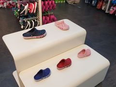 -CROCS卡洛驰(首创奥特莱斯店)