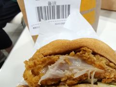 -麦当劳(轻轨曹杨路店)