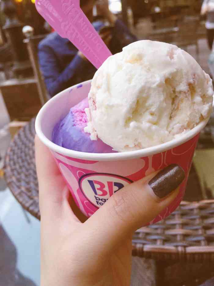 baskin robbins芭斯罗缤冰淇淋(虹泉路店)