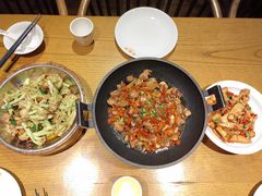 -爱碗亭·鲜炒湖南菜(壹城中心店)