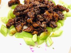 酱爆桃仁鸡丁-鸿宾楼(展览馆路店)