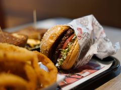 -The Habit Burger Grill 哈比特汉堡(复兴soho店)