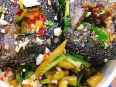 -黑色经典·长沙臭豆腐(粤华路店)