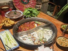 -周小明火锅(黑金冠社区店)