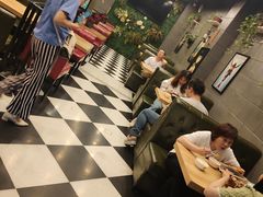 大堂-愉肴麻辣香锅(中山路店)