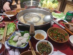 -潮汕·草根牛肉档(上海荟聚城市集市店)