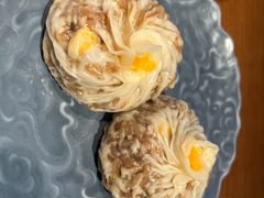 蛋黄芝士纸皮烧麦-鑫震源·苏式大虾生煎(山塘街店)