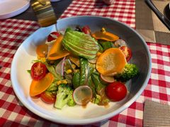 牛油果色拉-自然食集西餐厅(泰晤士小镇店)