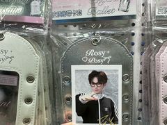 -Love Star追星馆(上海静安大悦城店)