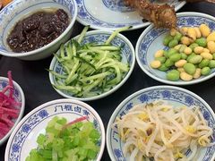 老北京炸酱面-门框胡同百年卤煮(新街口店)