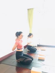 -Yvon yoga 瑜伽·精准体态管理中心