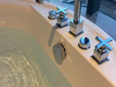 -深圳罗湖东门步行街亚朵X酒店