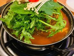 土豆排骨火锅-喇喇排骨火锅·传统韩式脊骨汤(望京西园总店)