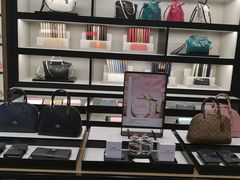 -王府井奥莱临潼小镇(临潼店)