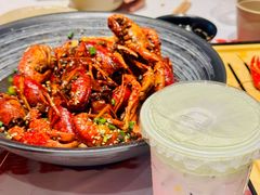 -肥肥虾庄·金牌油焖大虾(汉街SKP店)