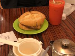 猪扒包-大利来记餐厅(大三巴店)