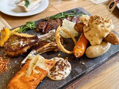 德国香肠拼盘-Mark&Mars Restaurant