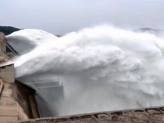 -黄河小浪底水利枢纽风景区