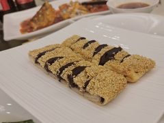 -梅龙镇广场