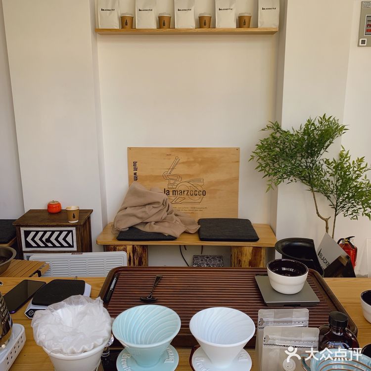 街角有惊喜｜黑瓶子咖啡来也 无特调很简单